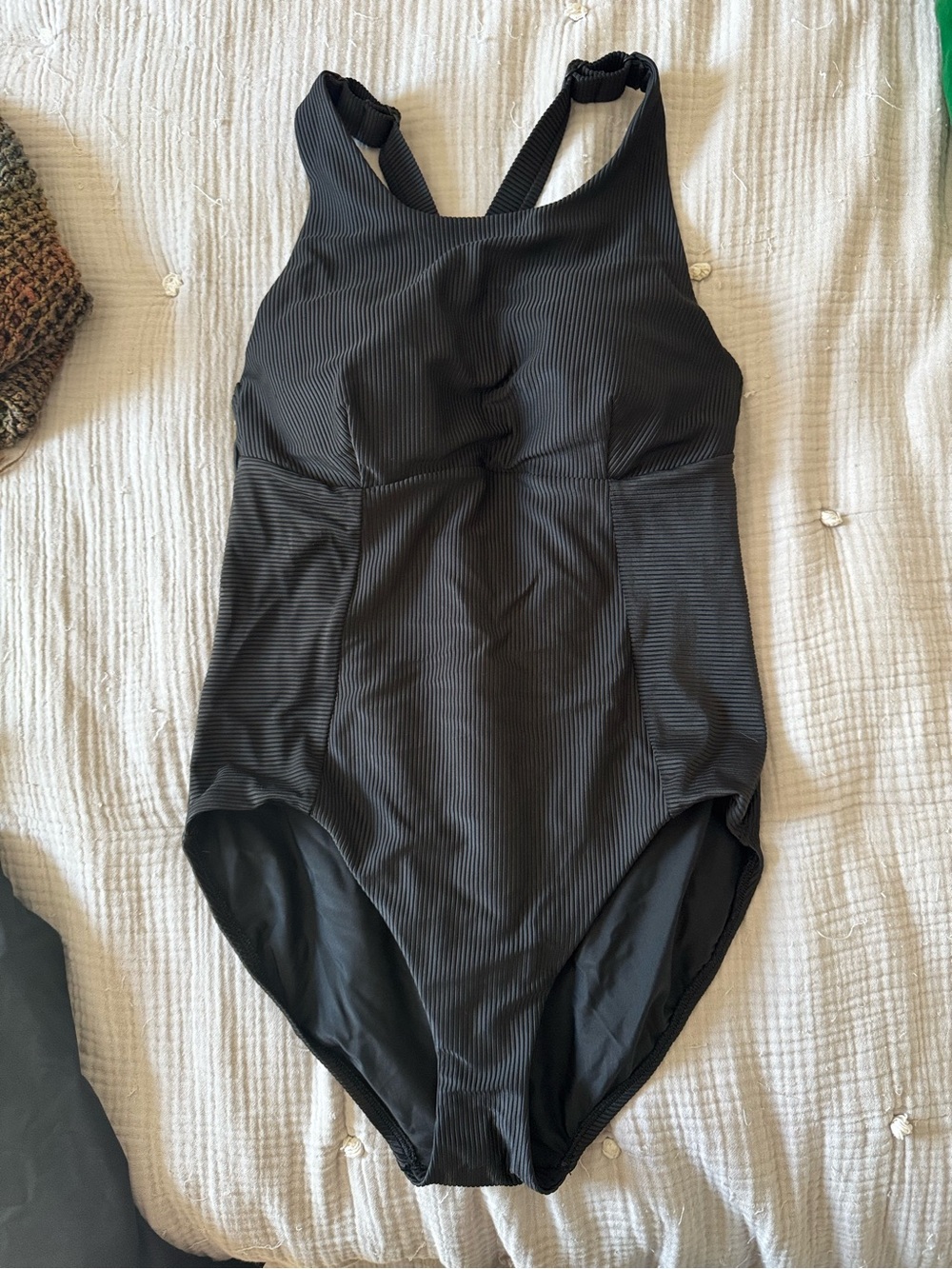 Women's Black Ribbed One-Piece Swimsuit with Cross-Back Straps